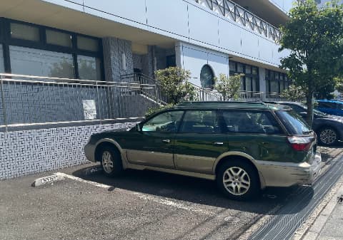 緑が丘図書館駐車場