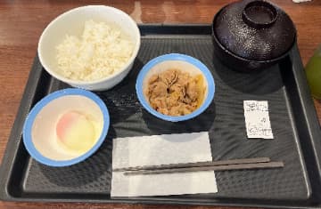 半熟たまごかけごはんミニ牛皿