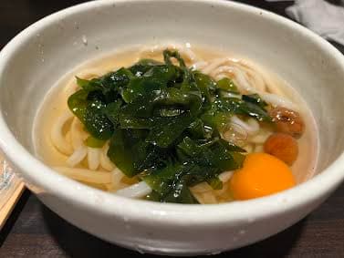 冷やし梅うどん生卵トッピング