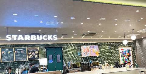 店内カウンター