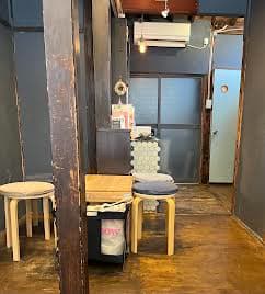 茶箱店内2