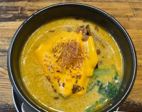 焼きチーズ担々麺