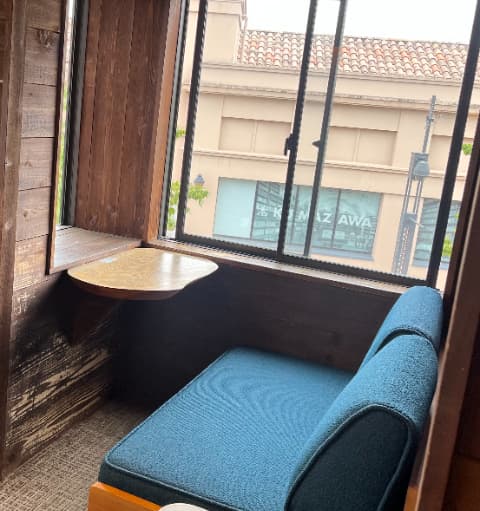 ペリカンコーヒー２階おすすめ席