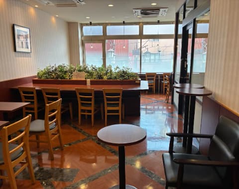 ドトール店内2階